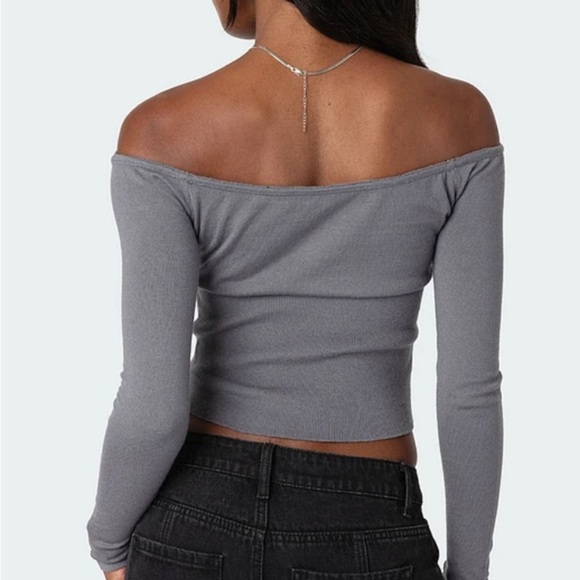 Edikted Jane Gray Tie Front Knit Top - Picture 8 of 9